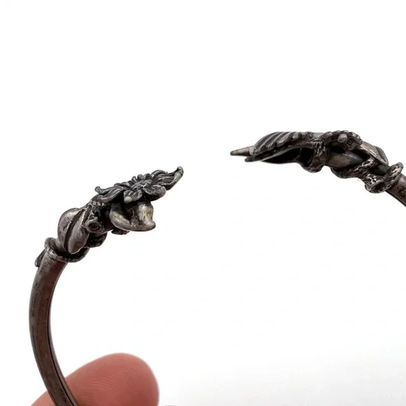 925 Vintage Floral Hummingbird & Flower Silver Bipass Bracelet - Picture 3 of 11